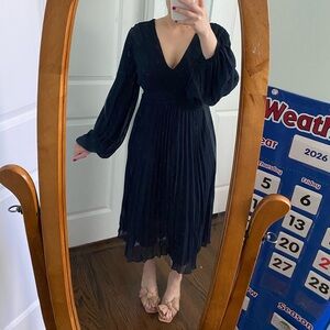 Banana Republic V-Neck Midi Dress pleated accordion balloon sleeve navy blue 10